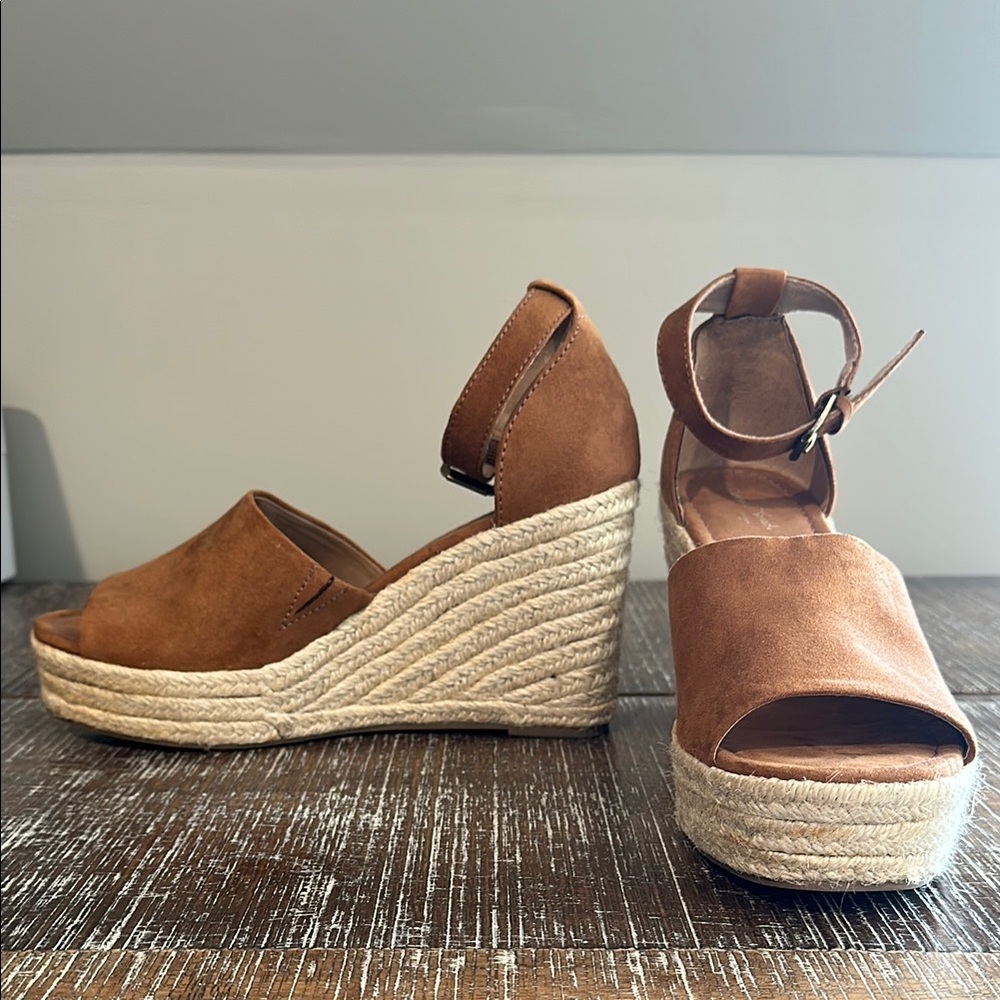 Universal Thread Wedge Espadrille Sandal ~ Caramel ~ 7.5